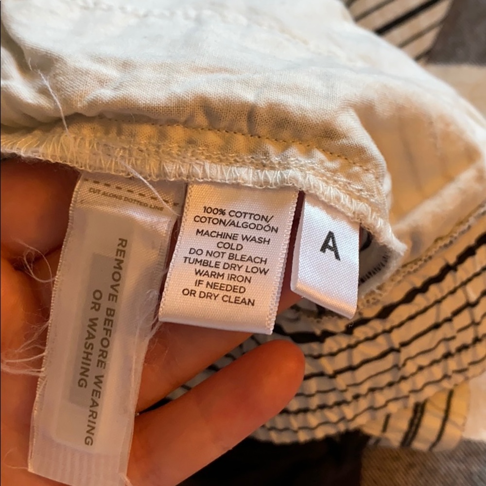 NWOT Lou & Grey Striped shorts - Picture 4 of 4